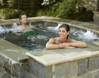 Les spas extérieurs ouvrent la porte ? la détente et au divertissement